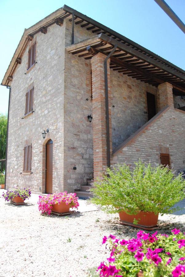 Agriturismo"Il Sagrato Di Assisi" Appartamenti,Camere 外观 照片