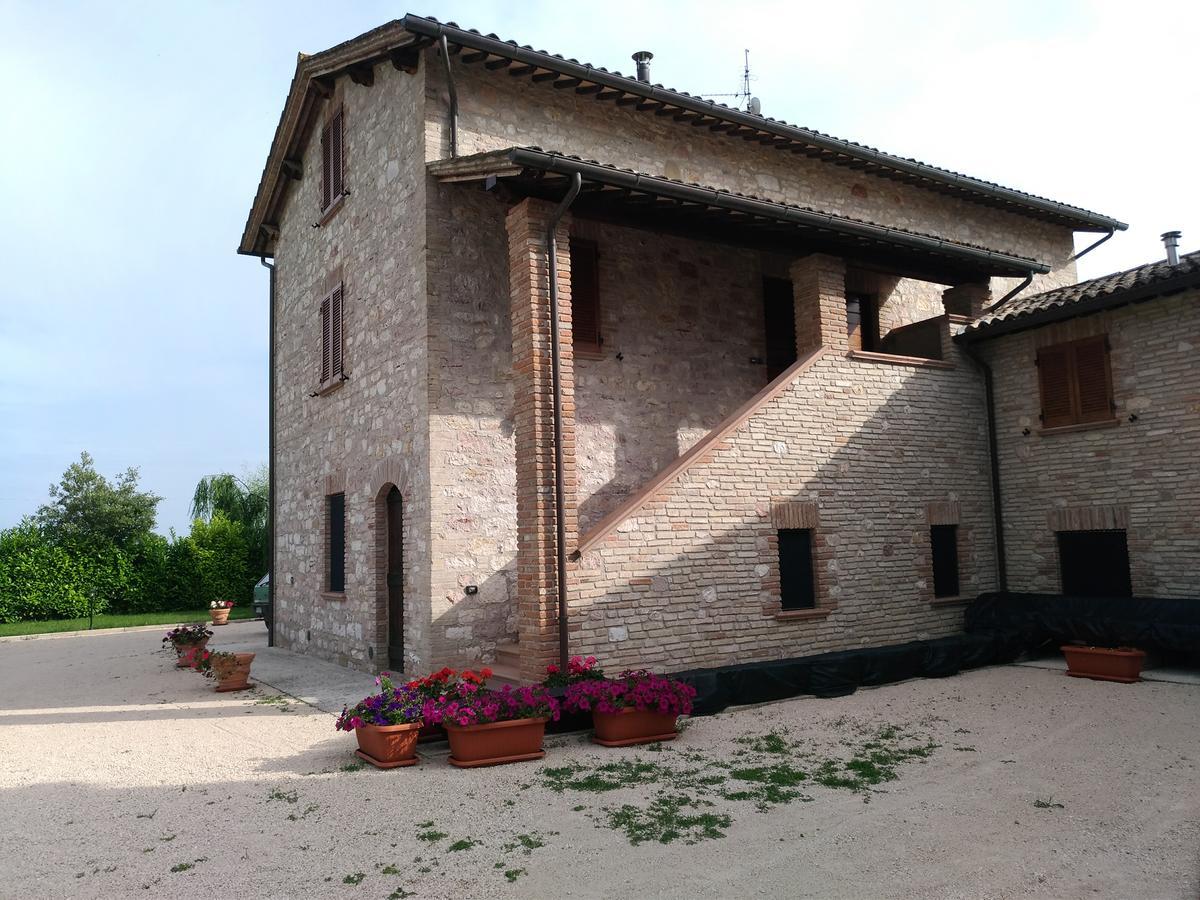 Agriturismo"Il Sagrato Di Assisi" Appartamenti,Camere 外观 照片