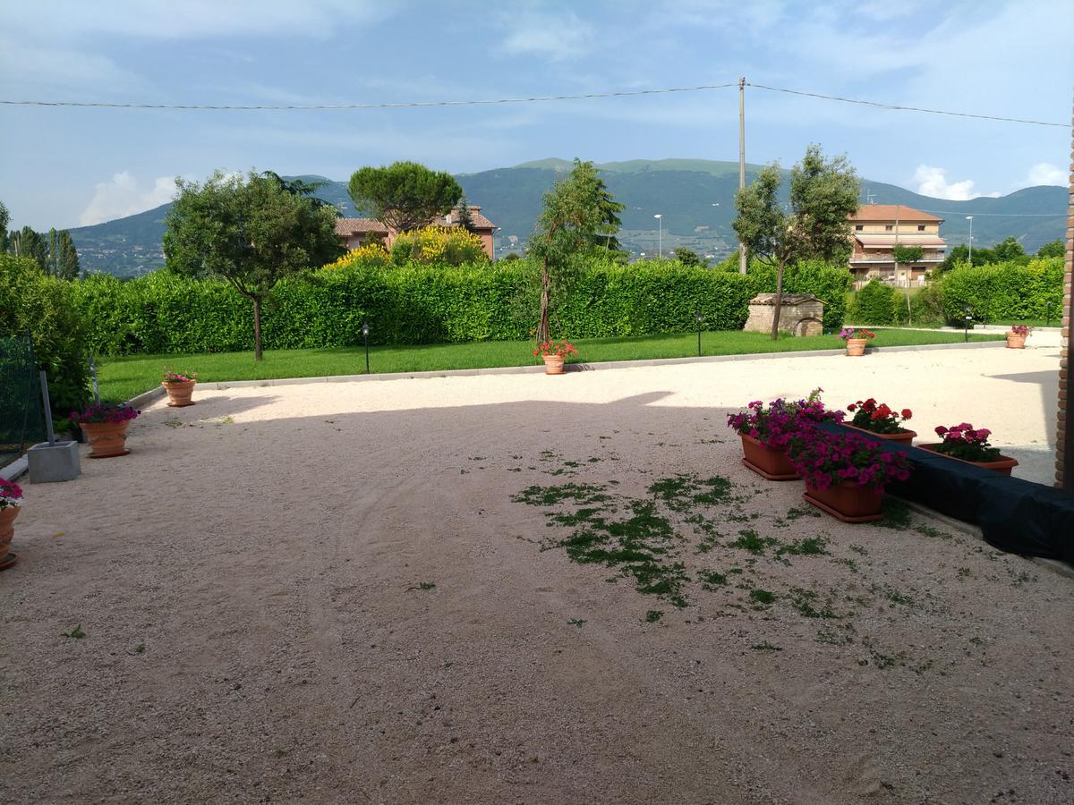 Agriturismo"Il Sagrato Di Assisi" Appartamenti,Camere 外观 照片