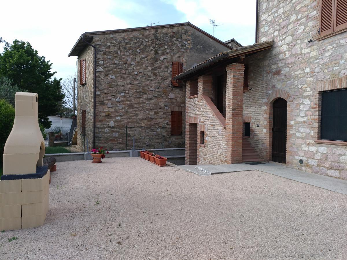 Agriturismo"Il Sagrato Di Assisi" Appartamenti,Camere 外观 照片