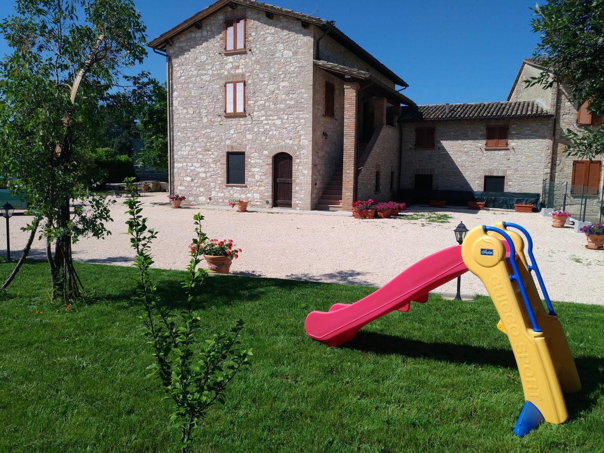 Agriturismo"Il Sagrato Di Assisi" Appartamenti,Camere 外观 照片