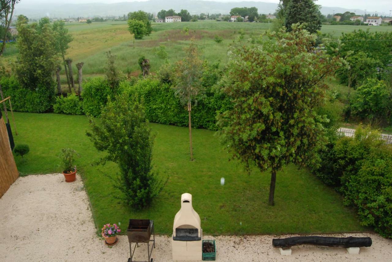 Agriturismo"Il Sagrato Di Assisi" Appartamenti,Camere 外观 照片